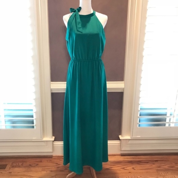 Banana Republic Dresses & Skirts - Banana Republic Green Maxi Dress